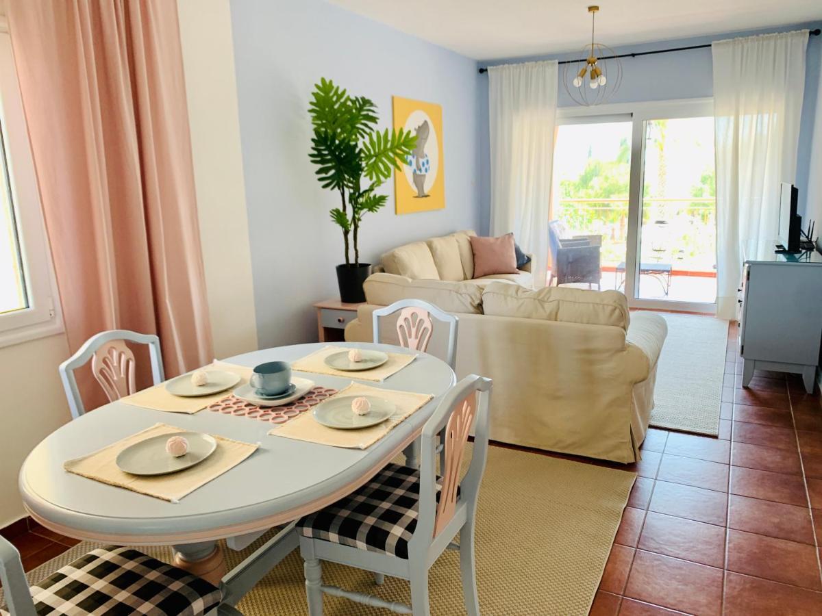 101 Hippo Apartment In Popular Regina Gardens Paphos Exterior foto