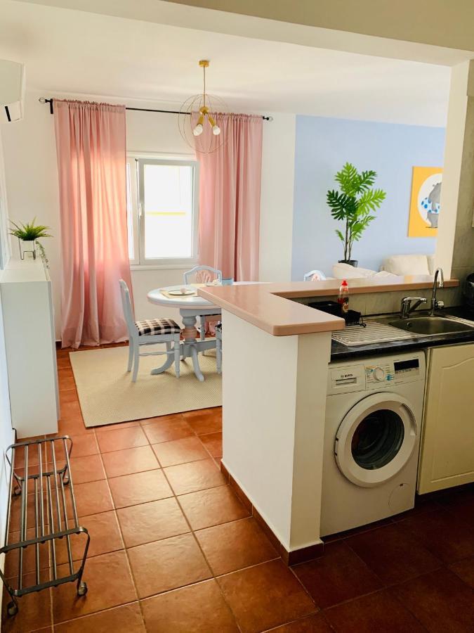 101 Hippo Apartment In Popular Regina Gardens Paphos Exterior foto